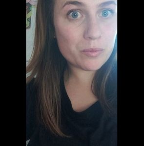 Meet your Posher, Monique